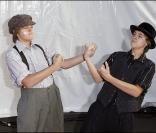 Les jumeaux Dylan et Cole Sprouse à l'occasion de la 16e soirée Dream Halloween à Santa Monica, le 24/10/09