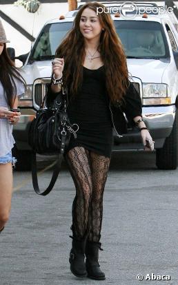 Miley Cyrus à Los Angeles, le 25 octobre 2009