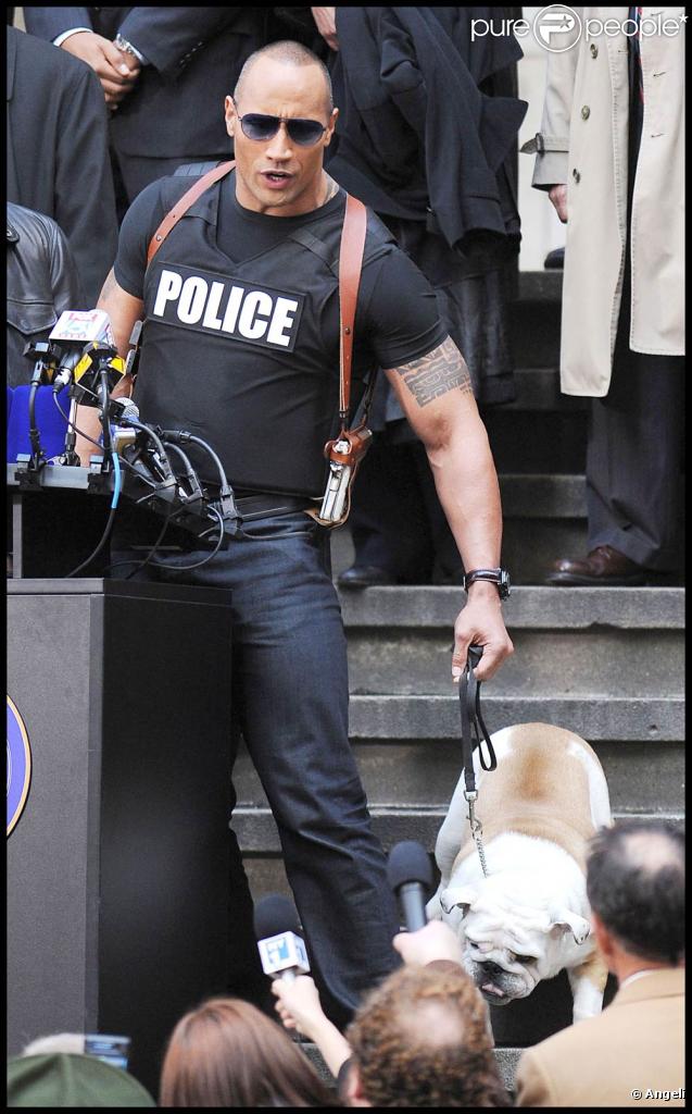 Dwayne Johnson sur le tournage de la comédie  The other guys , d'Adam McKay, à New York, le 25 octobre 2009 !