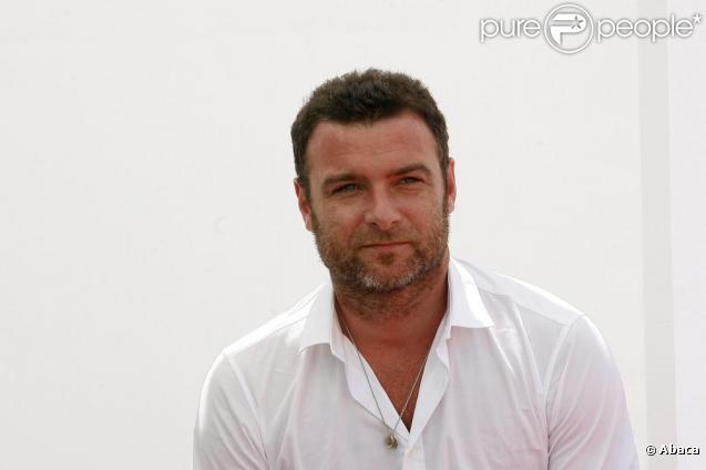 Liev Schreiber va faire équipe avec Scarlett Johansson 