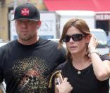 Sandra Bullock et son époux Jesse James en procès contre... une hardeuse !