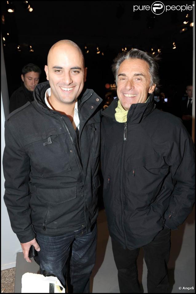 Jérôme Commandeur et Gérard Holtz, à l'occasion de la Demolition Party organisée par la marque LG pour le lancement de ses nouveaux écrans plats, à l'Esplanade de la Dafense, à Paris, le 27 octobre 2009 !