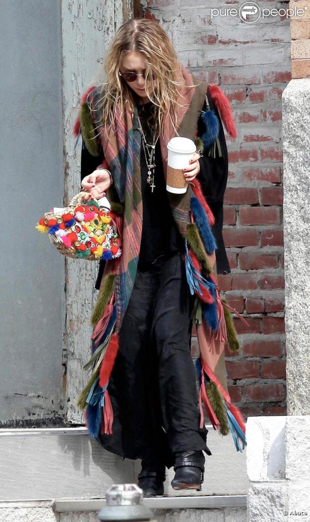 Mary-Kate Olsen et Nate Lowman s'embrassent et se baladent dans les rues de New York. Octobre 2009