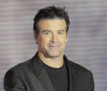 Roch Voisine lors de l'enregistrement de l'émission Vivement dimanche diffusée sur France 2 le 1er novembre 2009