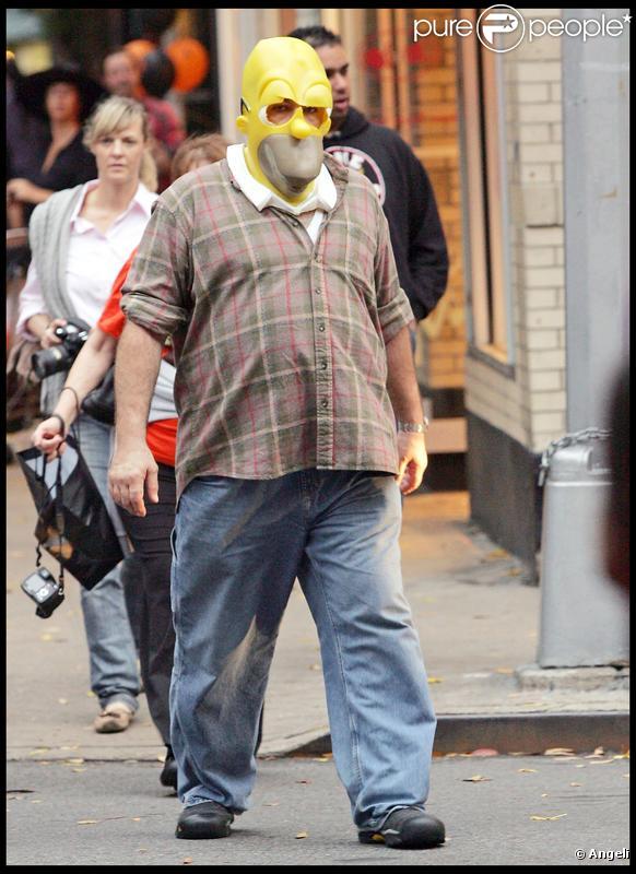 James Gandolfini et son fils ont sorti leur panoplie d'Halloween le 31/10/09 