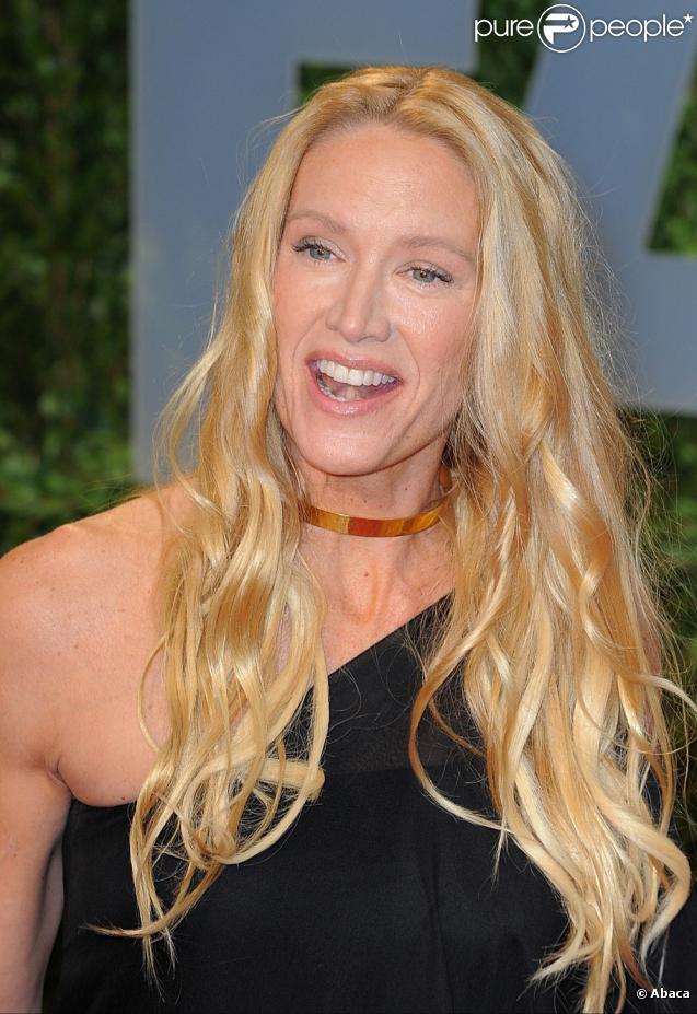 Kelly Lynch 90210
