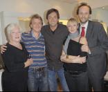 Line Renaud, Alex Lutz, Pierre Palmade, Audrey Lamy et Jean-Marc Dumontet le producteur du one-man-show d'Alex Lutz, le 31 octobre 2009 au Bataclan