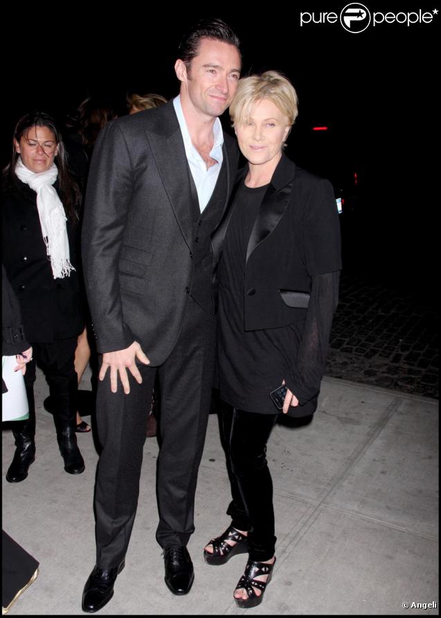 Hugh Jackman et Deborra-Lee Furness lors de la soirée pour la sortie du dvd Valentino : The Last Emperor à New York le 3 novembre 2009
