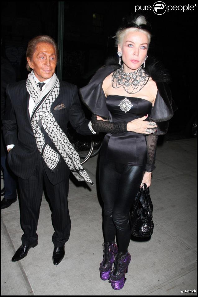 Valentino et Daphne Guinness lors de la soirée pour la sortie du dvd Valentino : The Last Emperor à New York le 3 novembre 2009
