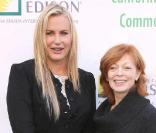 Daryl Hannah et Frances Fisher ont lancé le Green Community Challenge à Los Angeles le 4/11/09
