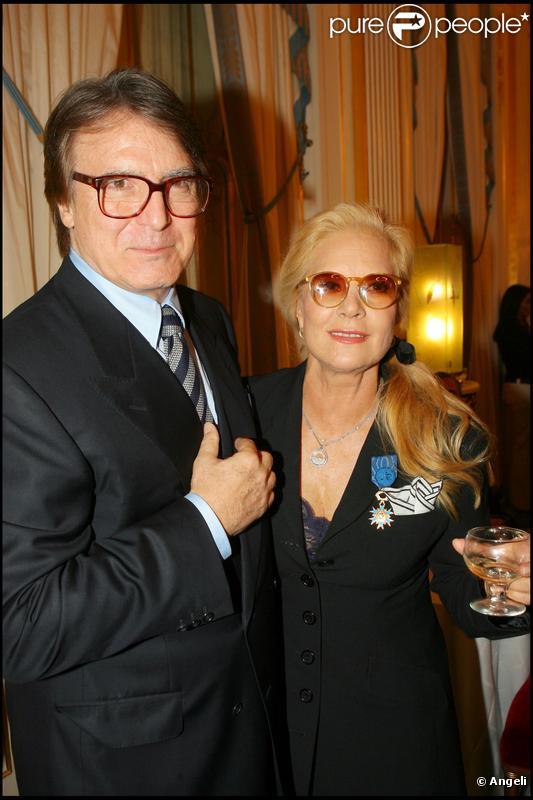Toni Scotti et Sylvie Vartan étaient aux Folies Bergère pour découvrir la comédie musicale Zorro le 5 novembre 2009