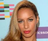Leona Lewis, forte d'une chaleureuse performance, a également ébloui le photocall de la soirée.