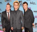 Green Day a eu le privilège d'ouvrir la cérémonie en musique, hier soir.