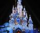 Disneyland Paris se prépare à fêter Noël comme il se doit. Admirez la décoration féérique déjà mise en place.