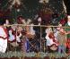 Shannen Doherty a fait partie intégrante de la parade d'ouverture des festivités de Noël à Disneyland Paris.