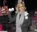 Et revoilà Laurence Ferrari... Espérons simplement qu'elle ne nous attaque pas avec les boules de neige qu'elle se prépare à tirer ! Pitié...
