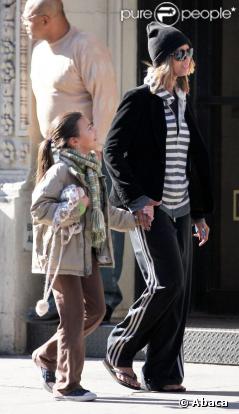 Iman Bowie et sa fille Alewandria Zahra à la sortie de l'école à New York le 8/11/09