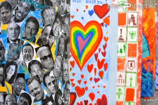Un mur symbolique de dominos 