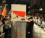 Lech Walesa va détruire le mur symbolique 