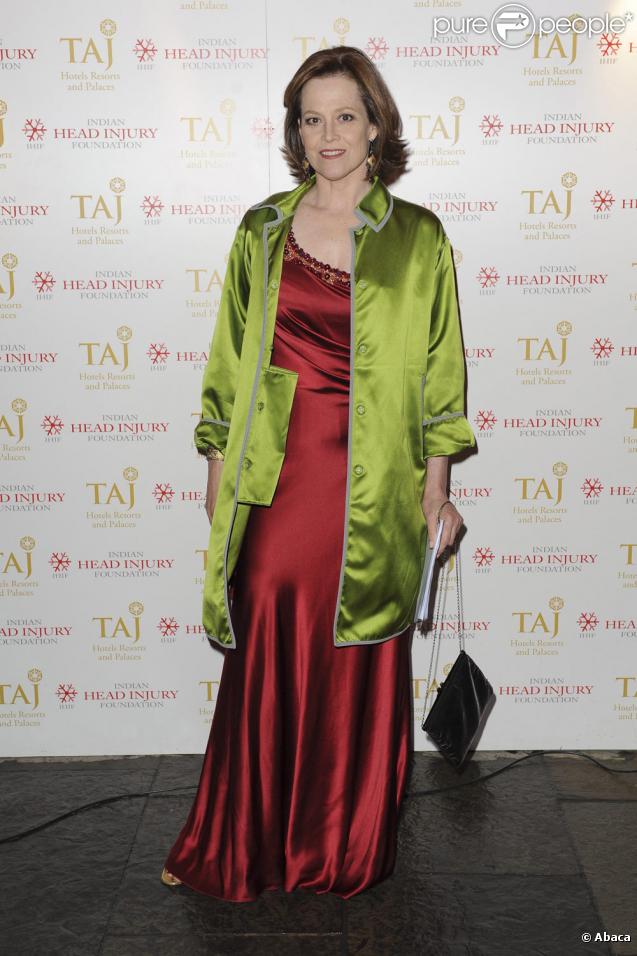 Sigourney Weaver pendant la soirée de gala Indian Head Injury Foundation (9 novembre 2009, Londres)
