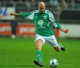 Zinedine Zidane, à l'occasion du match de foot opposant le Variétés Club de France à une sélection de Geodis, au stade de la Licorne, à Amiens, le 10 novembre 2009.