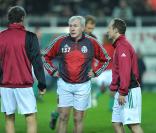 Laurent Blanc, Luis Fernandez et Jean-Pierre Papin, à l'occasion du match de foot opposant le Variétés Club de France à une sélection de Geodis, au stade de la Licorne, à Amiens, le 10 novembre 2009.