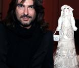 Le créateur Stéphane Rolland et sa Frimousse... qui porte une jolie robe 