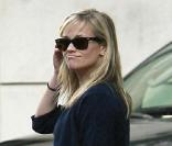 Reese Witherspoon en balade à Beverly Hills le 12 novembre 2009