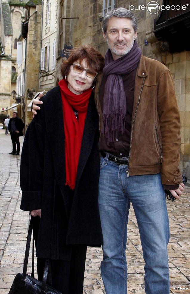 Le comédien Antoine de Caunes et l'actrice Judith Magre, venus présenter  La folle histoire d'amour de Simon Askenazy , au Festival de Sarlat, le 14 novembre 2009.