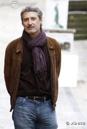 Le comédien Antoine de Caunes, venu présenter  La folle histoire d'amour de Simon Askenazy , au Festival de Sarlat, le 14 novembre 2009.