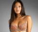 La superbe Jarah Mariano, premier mannequin asiatique à être égérie de la marque de lingerie Victoria's Secret...