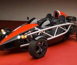 Le même modèle de voiture, une Ariel Atom qu'il conduisait au moment de l'accident... un bolide de compétition