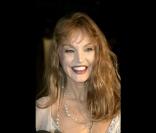 Arielle Dombasle s'exprime sur NRJ