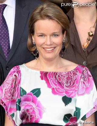 Mathilde de Belgique, un vrai bouquet ambulant, et la famille royale belge ont célébré le souverain Albert II le 15 novembre, jour de la Fête du Roi