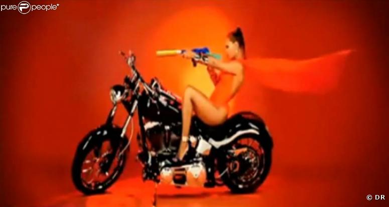 Beyoncé feat. Lady Gaga,  Video Phone  (image extraite du clip réalisé par Hype Williams)