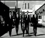 Beyoncé feat. Lady Gaga,  Video Phone  (image extraite du clip réalisé par Hype Williams, référence à  Reservoir Dogs  de Tarantino)
