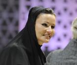 Le dîner de gala du sommet international sur l'éducation à Doha avec cheikha Moza al-Misnid à Doha au Qatar, qui se tient du 16 au 18 novembre 2009 