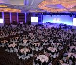 Le dîner de gala du sommet international sur l'éducation à Doha avec cheikha Moza al-Misnid à Doha au Qatar, qui se tient du 16 au 18 novembre 2009