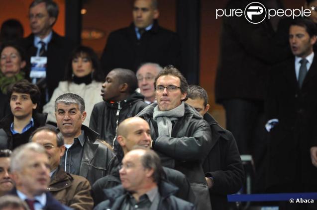 Laurent Blanc dans les tribunes du Stade de France, à l'occasion du match France - Irlande, le 18 novembre 2009, à Saint-Denis.