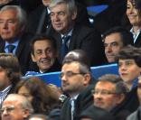 Regardez Nicolas Sarkozy, Zizou, Pierre Richard, Rama Yade, Cécile de Ménibus... tous derrière les Bleus !