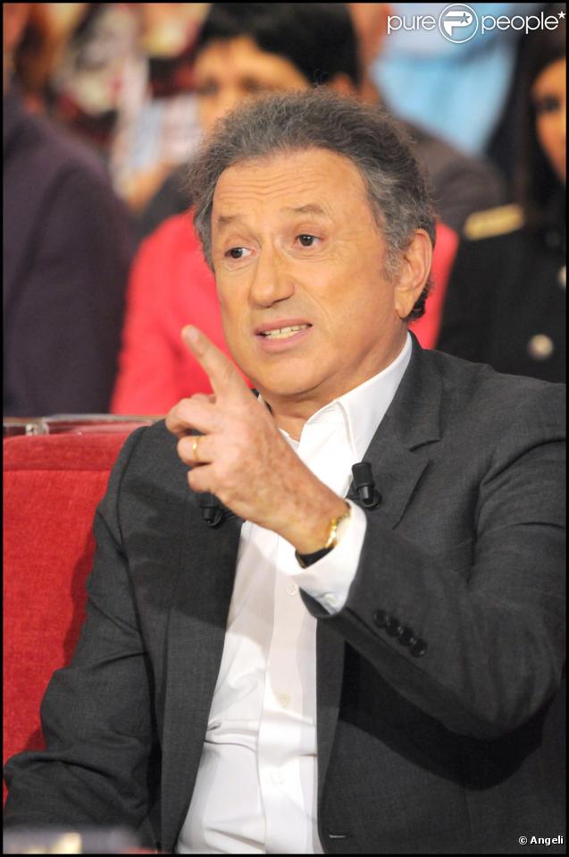 Mélanie Doutey, invitée de Michel Drucker sur le plateau de  Vivement Dimanche  le mercredi 18 novembre, pour une diffusion prévue le 22 novembre.