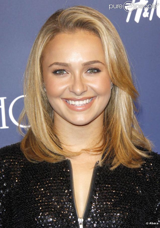 La ravissante Hayden Panettiere sur tapis rouge.