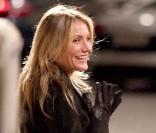Cameron Diaz sur le tournage de <i>Knight and Day</i>, de James Mangold, avec Tom Cruise, à la Festival House of Mozart de Salzbourg, en Autriche, le 19 novembre 2009.