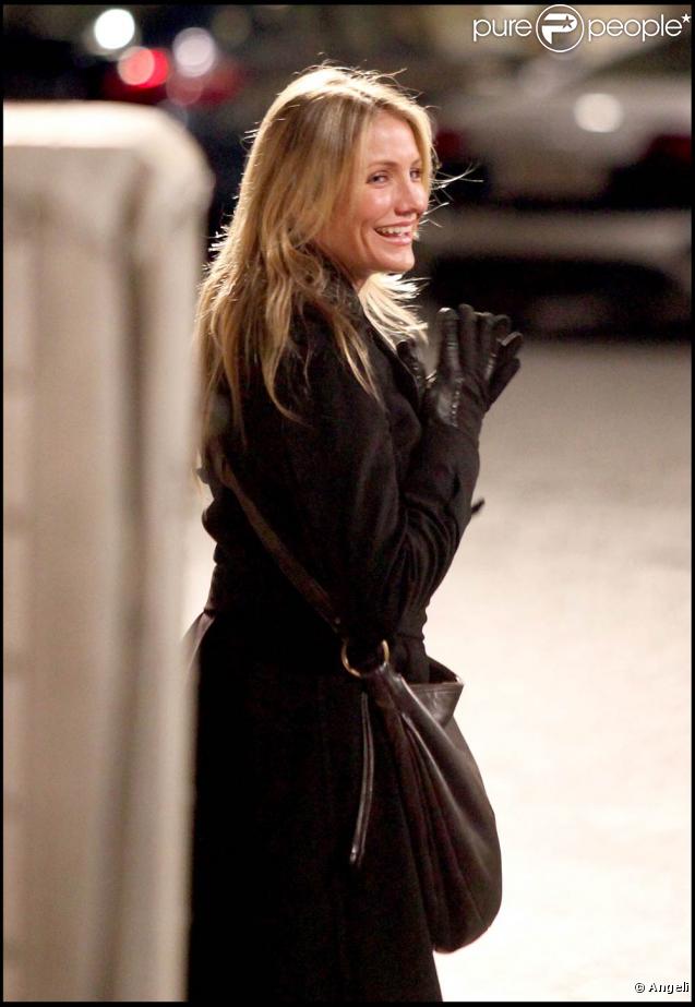Cameron Diaz sur le tournage de  Knight and Day , de James Mangold, avec Tom Cruise, à la Festival House of Mozart de Salzbourg, en Autriche, le 19 novembre 2009.