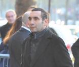 Zinedine Soualem arrive aux obséques de Jocelyn Quivrin