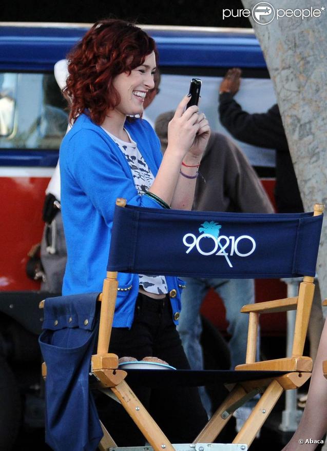 Jessica Lowndes et Rumer Willis sont sur le tournage de 90210 à Los Angeles le 20 novembre 2009