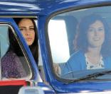 Rumer Willis et Jessica Lowndes sur le tournage de 90210 le 20 novembre 2009 à Los Angeles
