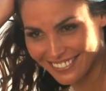 Inés Sastre en shooting bikini pour Elle