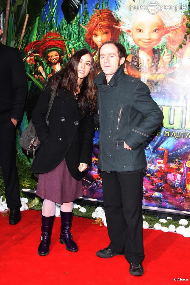 Olivia Ruiz et son amoureux Mathias Malzieu lors de l'avant-première d'Arthur et la vengeance de Maltazard, le 22 novembre 2009, au Gaumont Ambassade.