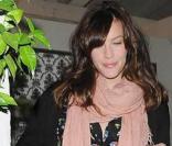 Liv Tyler à la sortie d'un salon de beauté à Los Angeles le 20/11/09